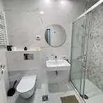 Wh - Urban Nest Point Lägenhet Podgorica