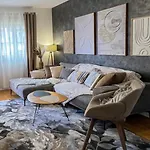 Wh - Urban Nest Point