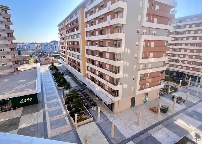 Wh - Urban Nest Point *