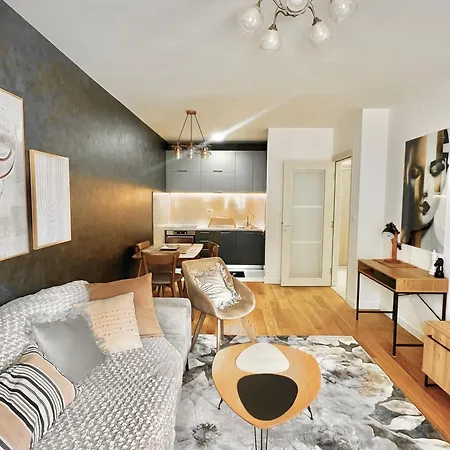 Wh - Urban Nest Point * Podgorica