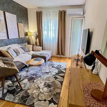 Wh - Urban Nest Point