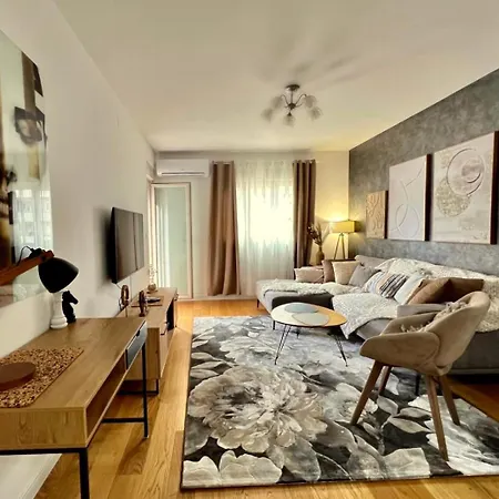 Wh - Urban Nest Point Apartment *